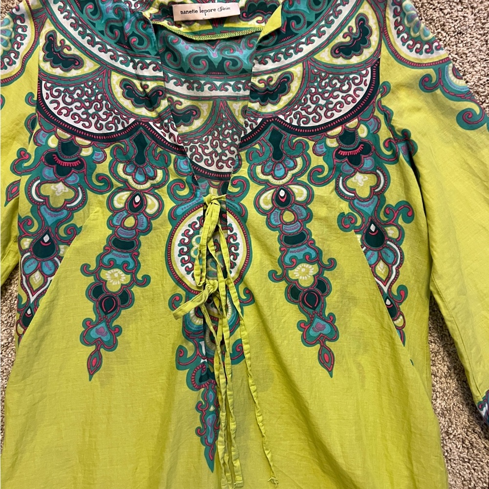 Vibrant Green Patterned Tunic - Picture 2 of 3